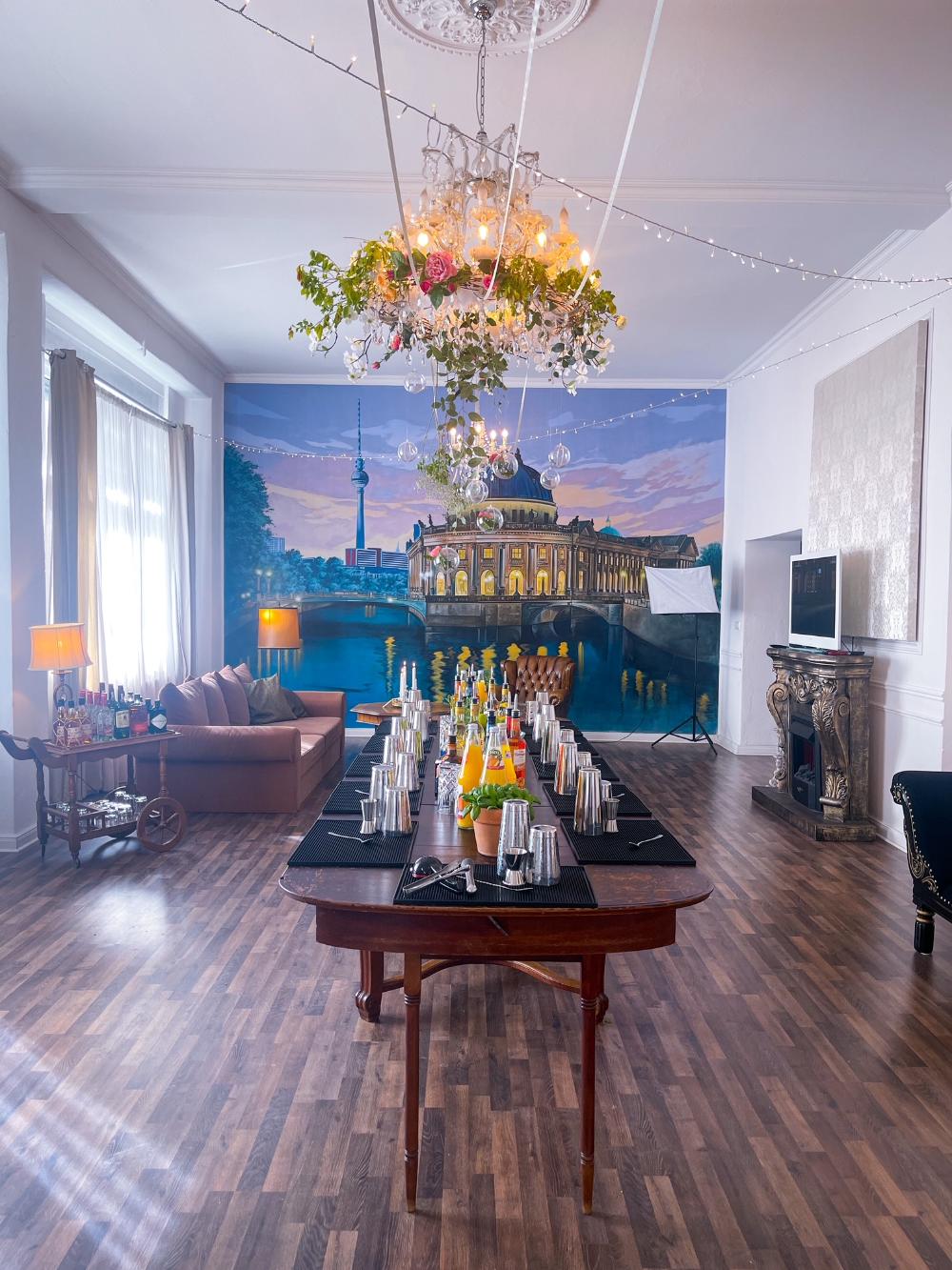 Cocktail Workshop - Berlin Art Apartment